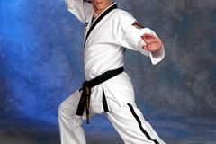 Eric-Thomas-with-Sword Eric-Thomas-with-Sword